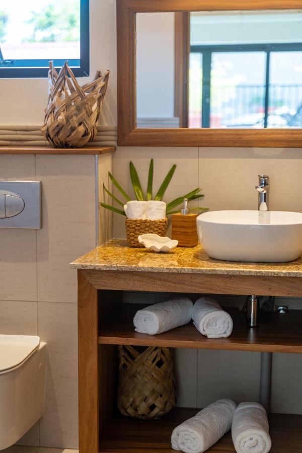 Lodoicea Apartments Bel Ombre Ngoại thất bức ảnh