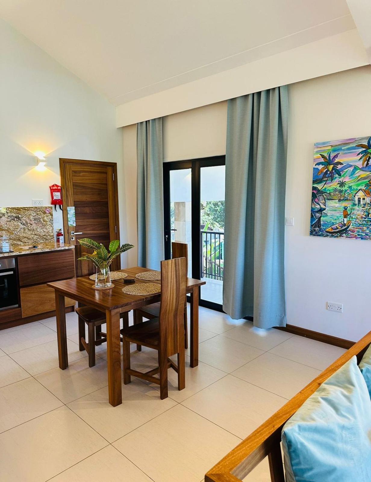 Lodoicea Apartments Bel Ombre Ngoại thất bức ảnh