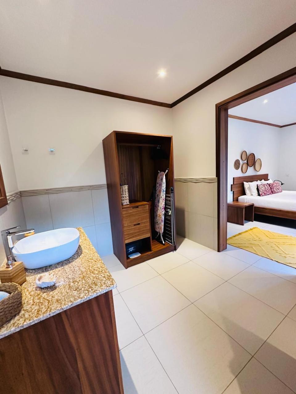 Lodoicea Apartments Bel Ombre Ngoại thất bức ảnh